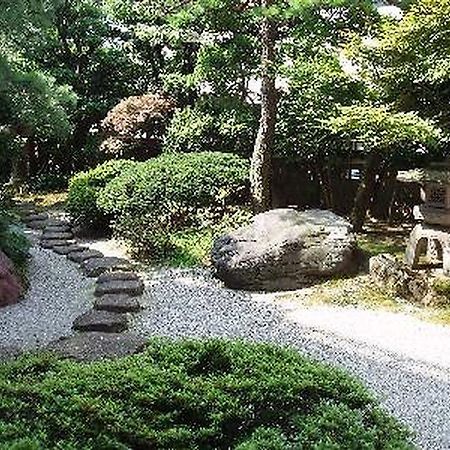 Hotel Yoshihara Тояма Экстерьер фото